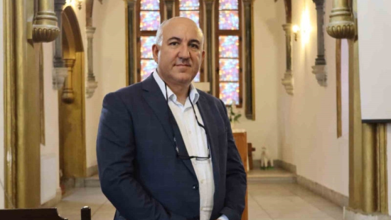İzmir Vaftiz Kiliseleri Vakfı Başkanı Ertan Çevik, Müslümanların Ramazan Bayramını Kutladı